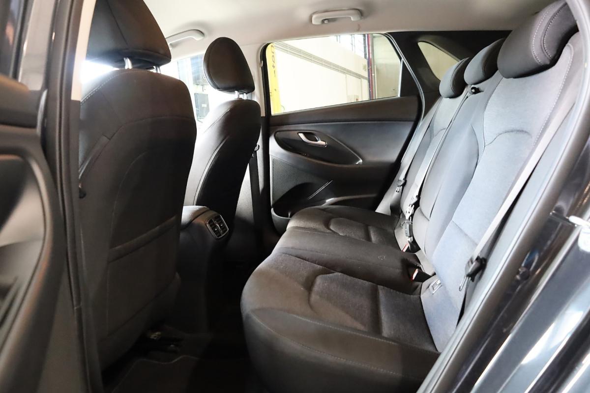 hyundai-i30-2023-gasolina-998cc