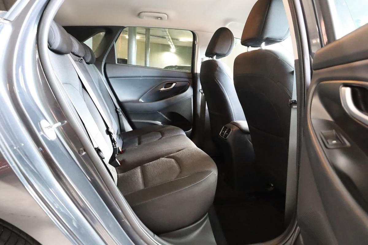 hyundai-i30-2023-gasolina-998cc