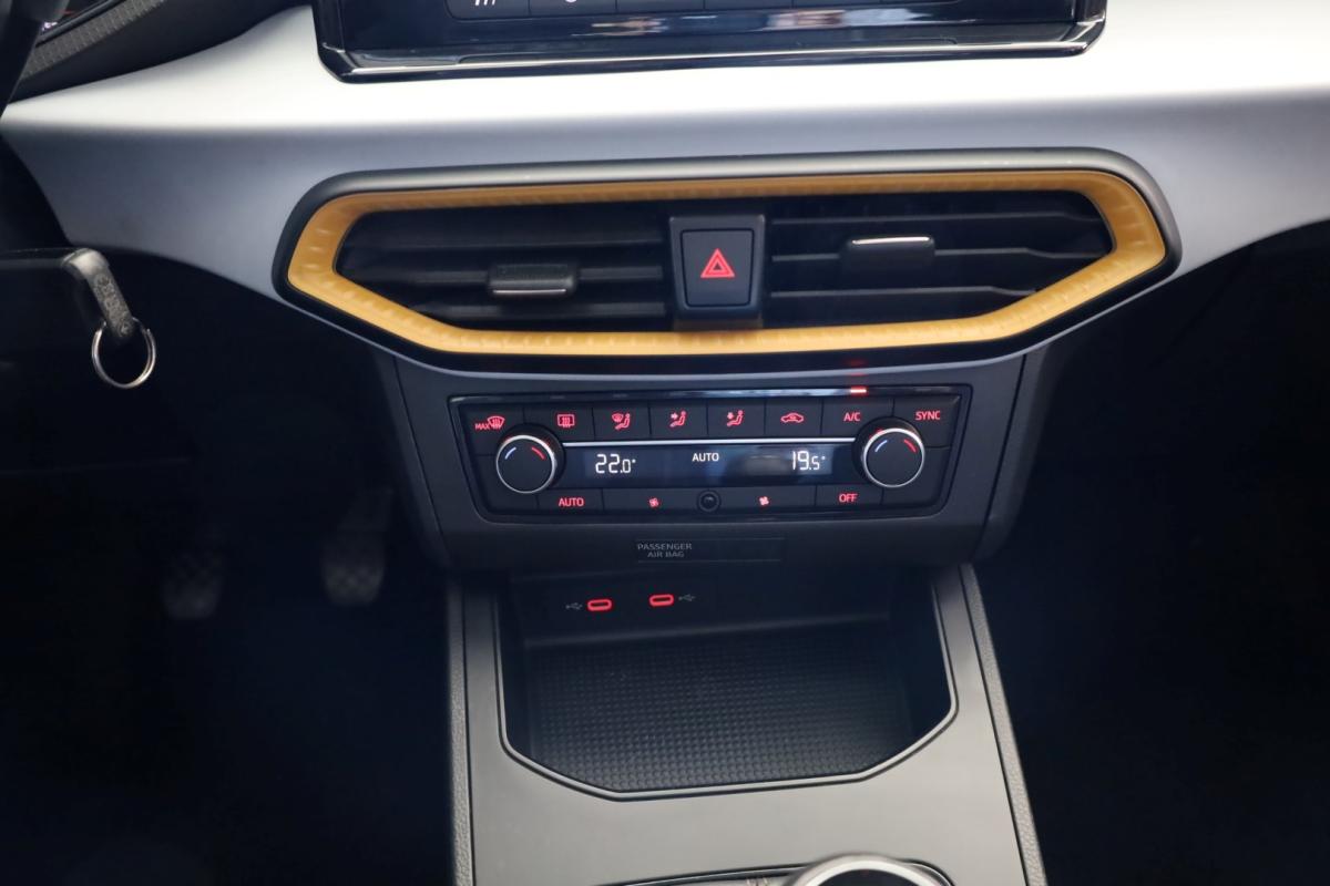 seat-ibiza-2023-gasolina-999cc
