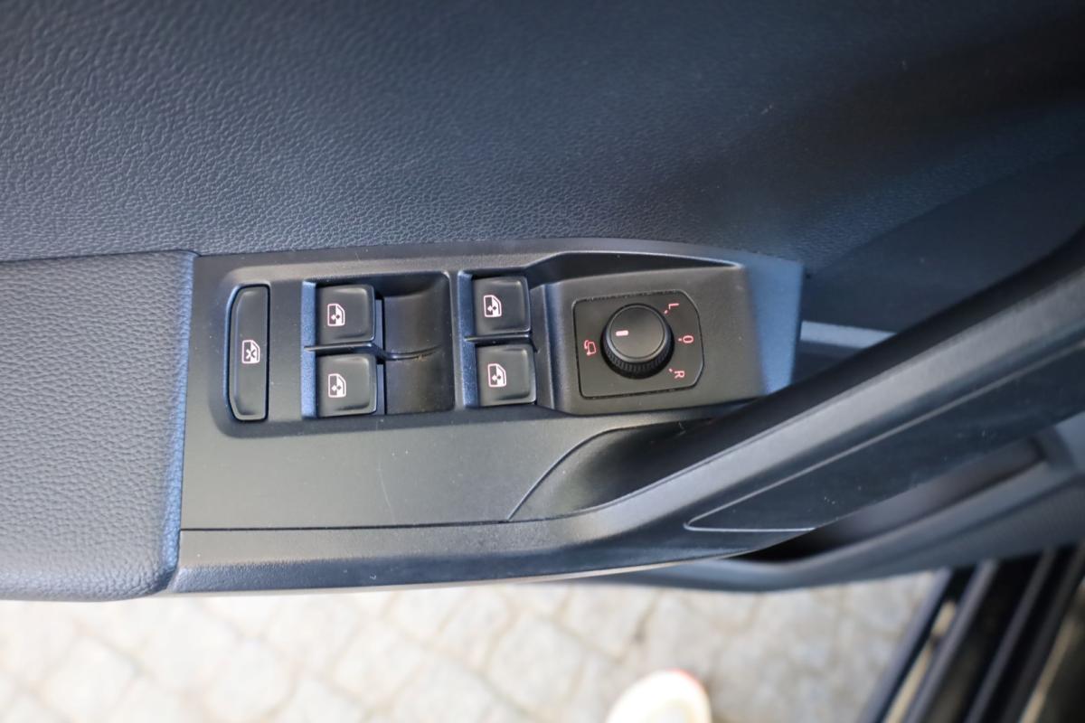 seat-ibiza-2023-gasolina-999cc