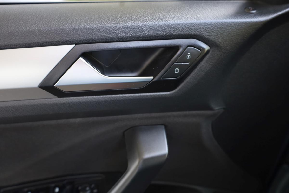 volkswagen-t-roc-2023-gasolina-999cc
