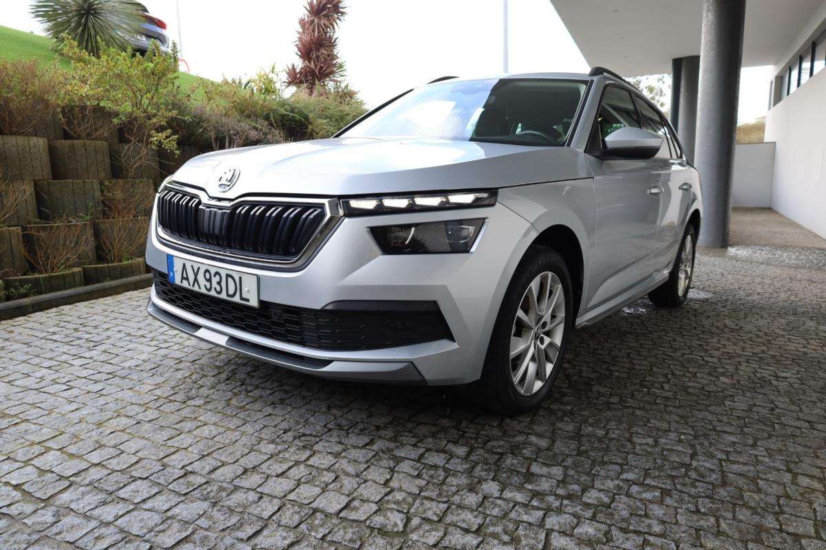 skoda-kamiq-2023-gasolina-999cc