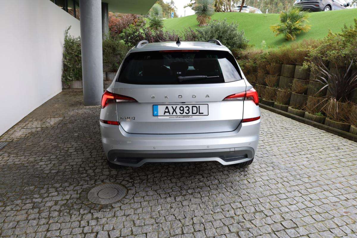 skoda-kamiq-2023-gasolina-999cc