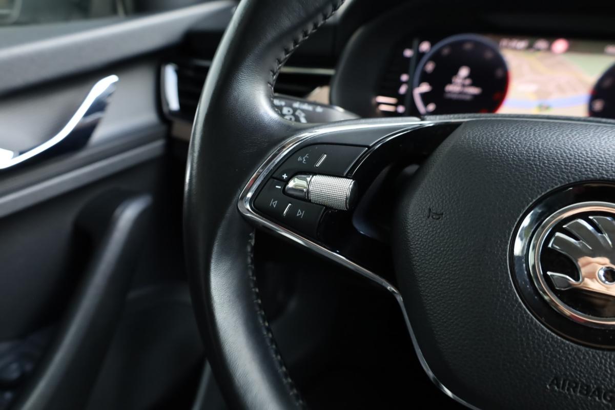 skoda-kamiq-2023-gasolina-999cc
