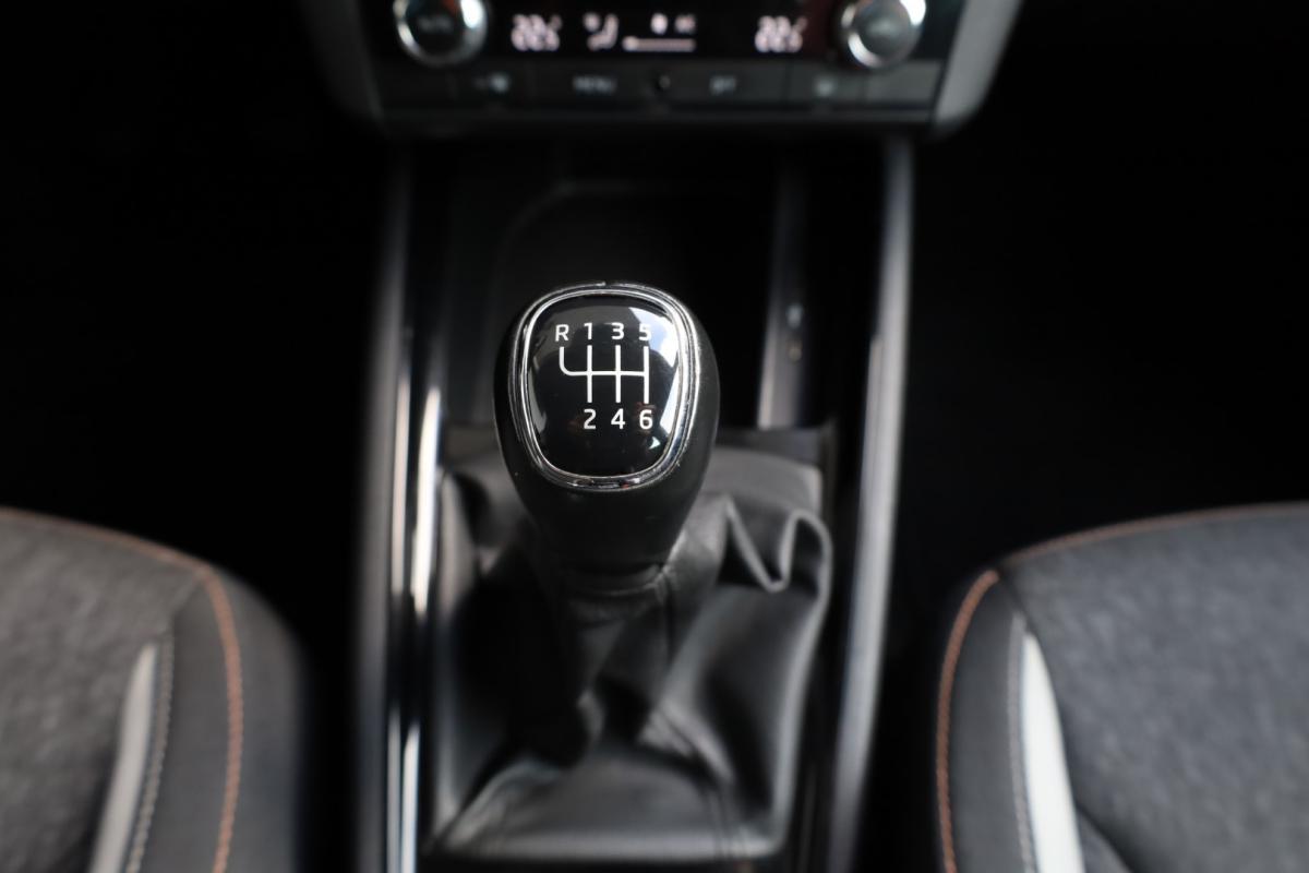 skoda-kamiq-2023-gasolina-999cc