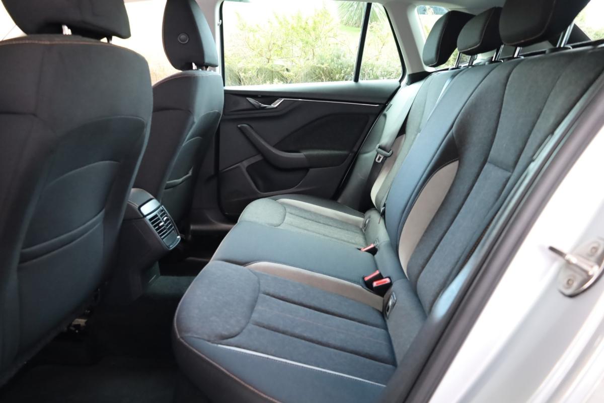 skoda-kamiq-2023-gasolina-999cc