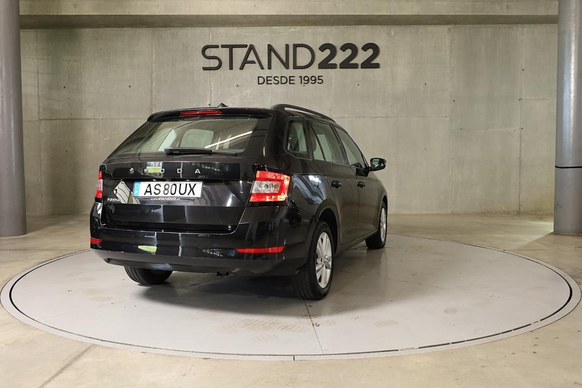skoda-fabia-break-2022-gasolina-999cc