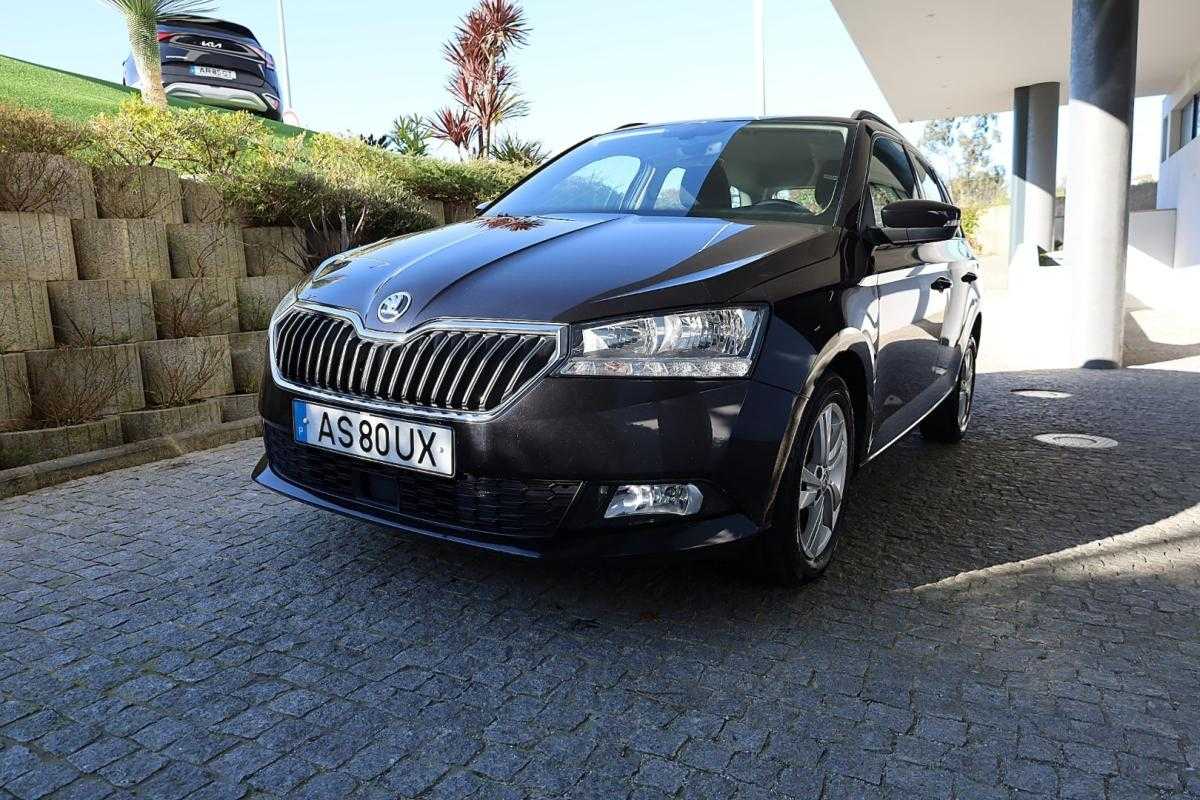 skoda-fabia-break-2022-gasolina-999cc