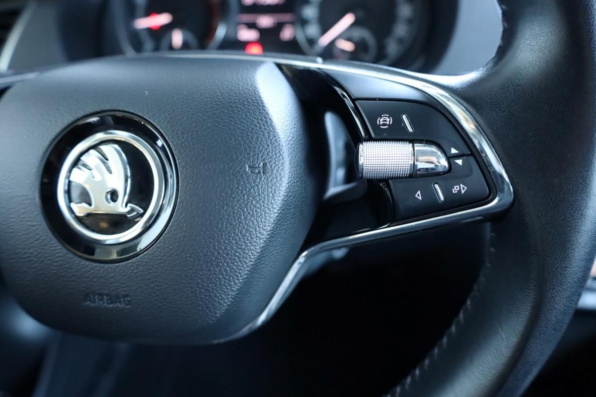 skoda-fabia-break-2022-gasolina-999cc