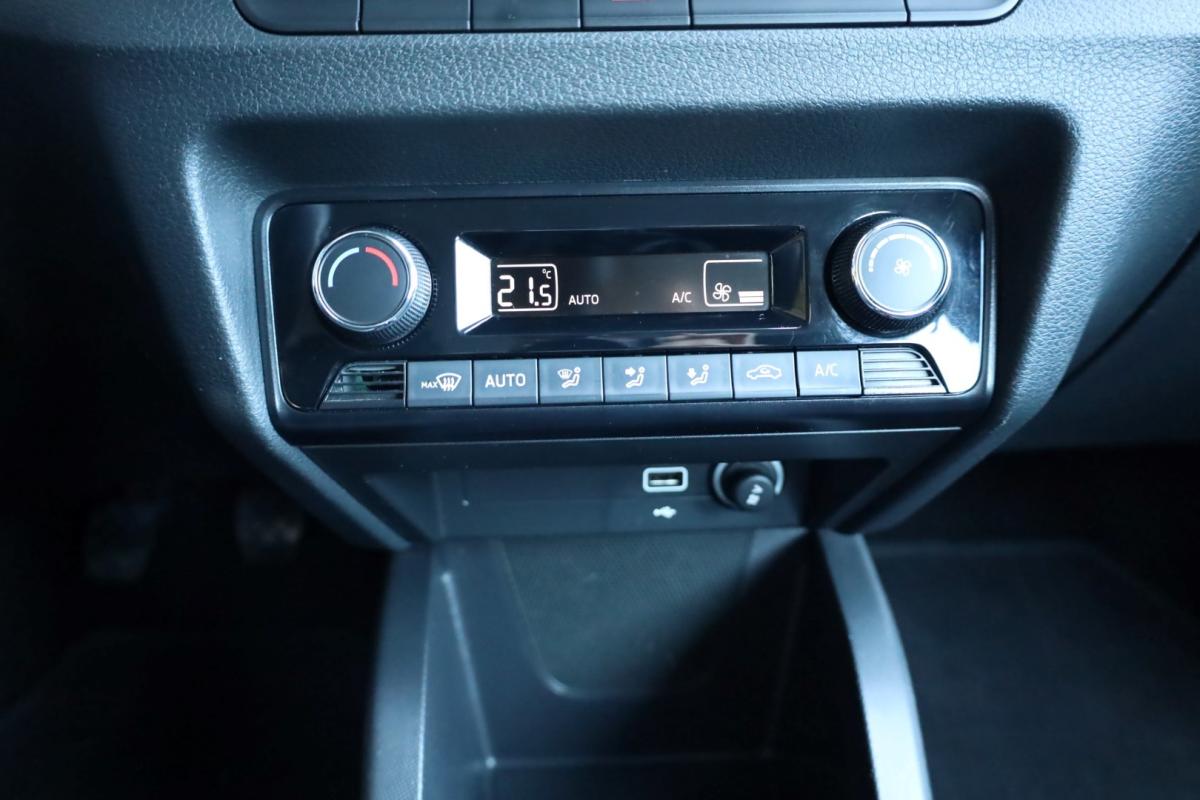 skoda-fabia-break-2022-gasolina-999cc
