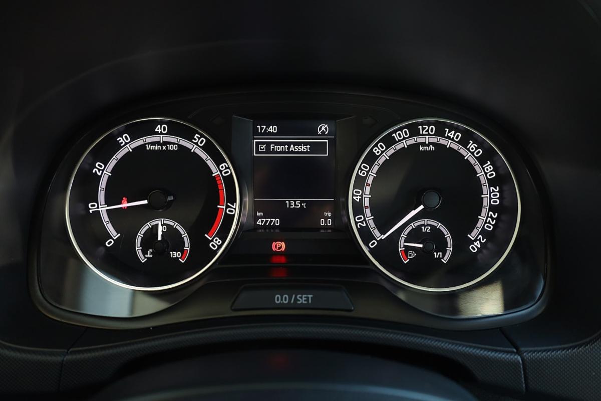skoda-fabia-break-2022-gasolina-999cc