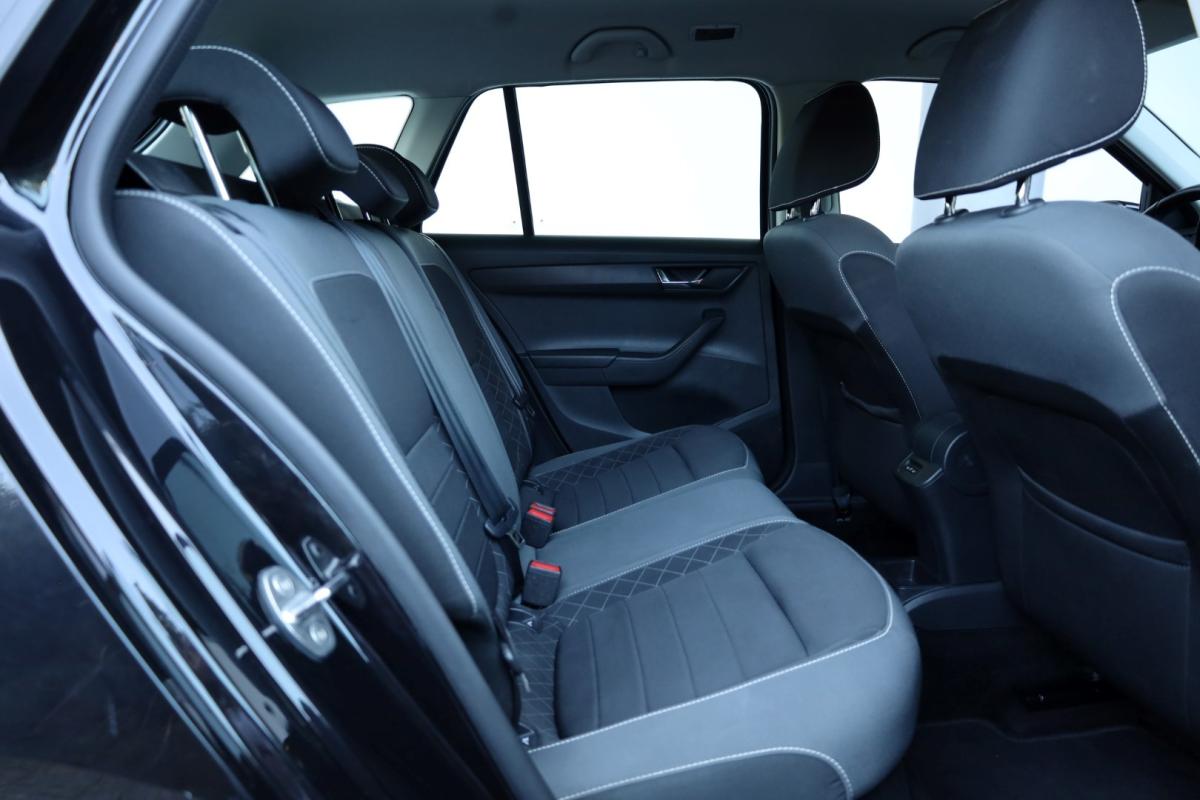 skoda-fabia-break-2022-gasolina-999cc