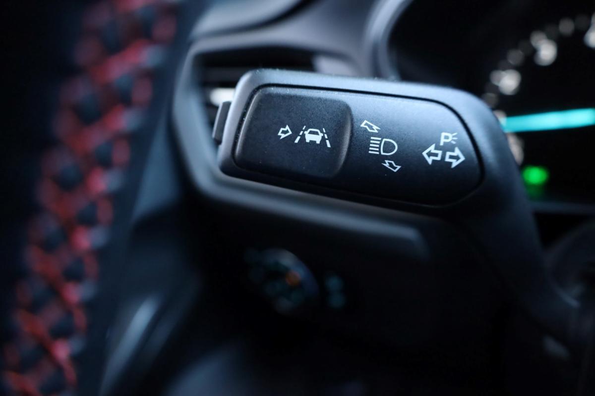 ford-focus-2023-gasolina-998cc