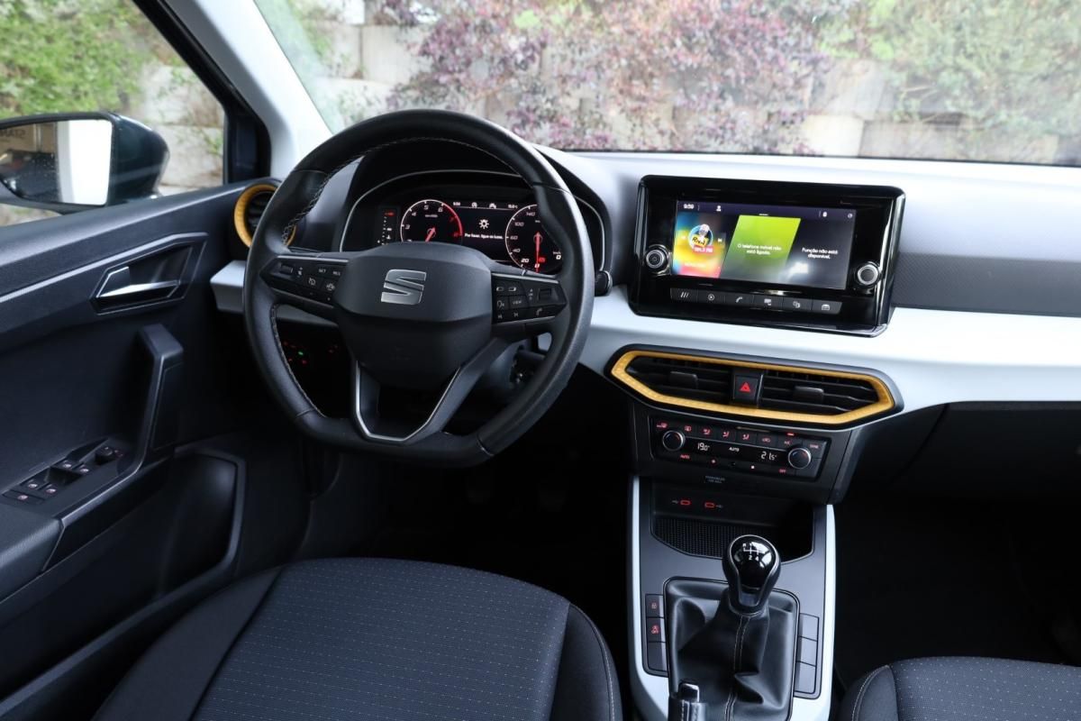 seat-arona-2023-gasolina-999cc