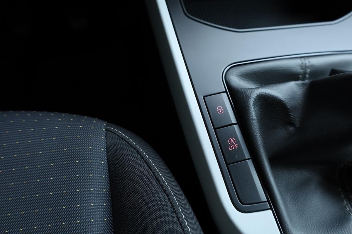 seat-arona-2023-gasolina-999cc