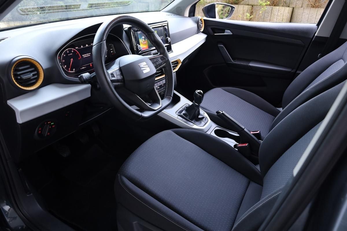 seat-arona-2023-gasolina-999cc