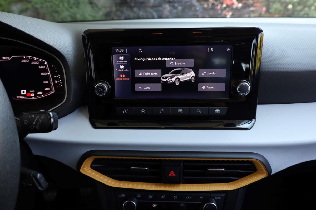 seat-arona-2023-gasolina-999cc