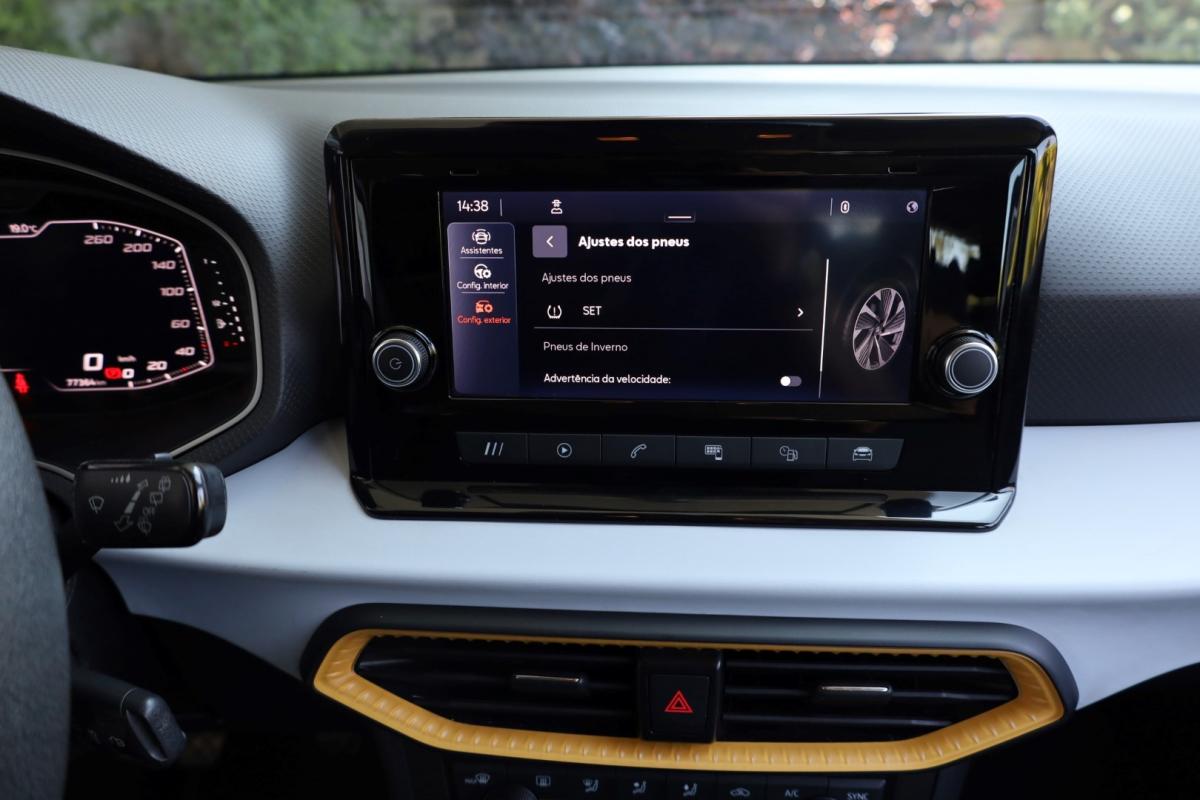 seat-arona-2023-gasolina-999cc