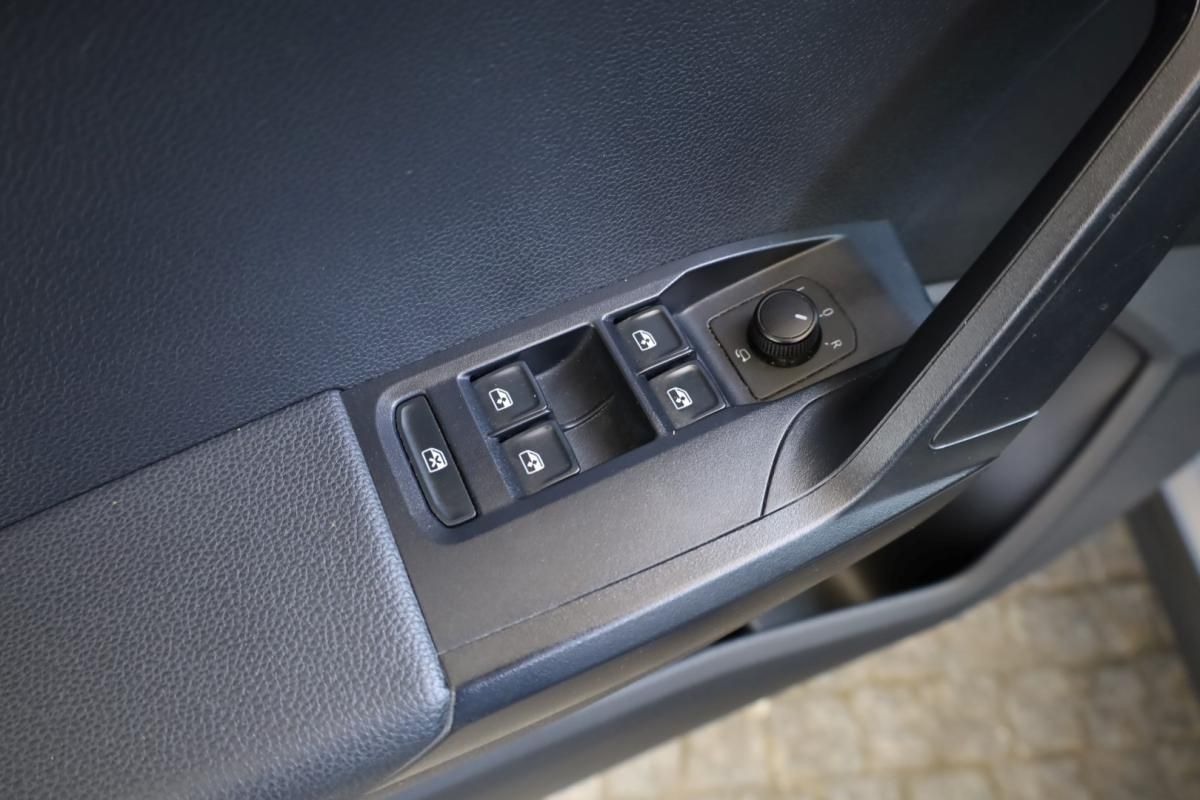 seat-arona-2023-gasolina-999cc