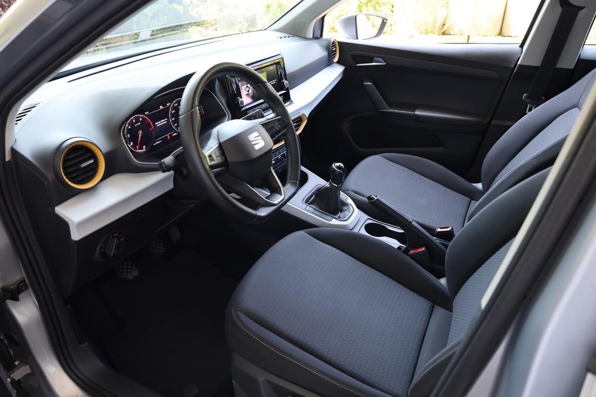 seat-arona-2023-gasolina-999cc