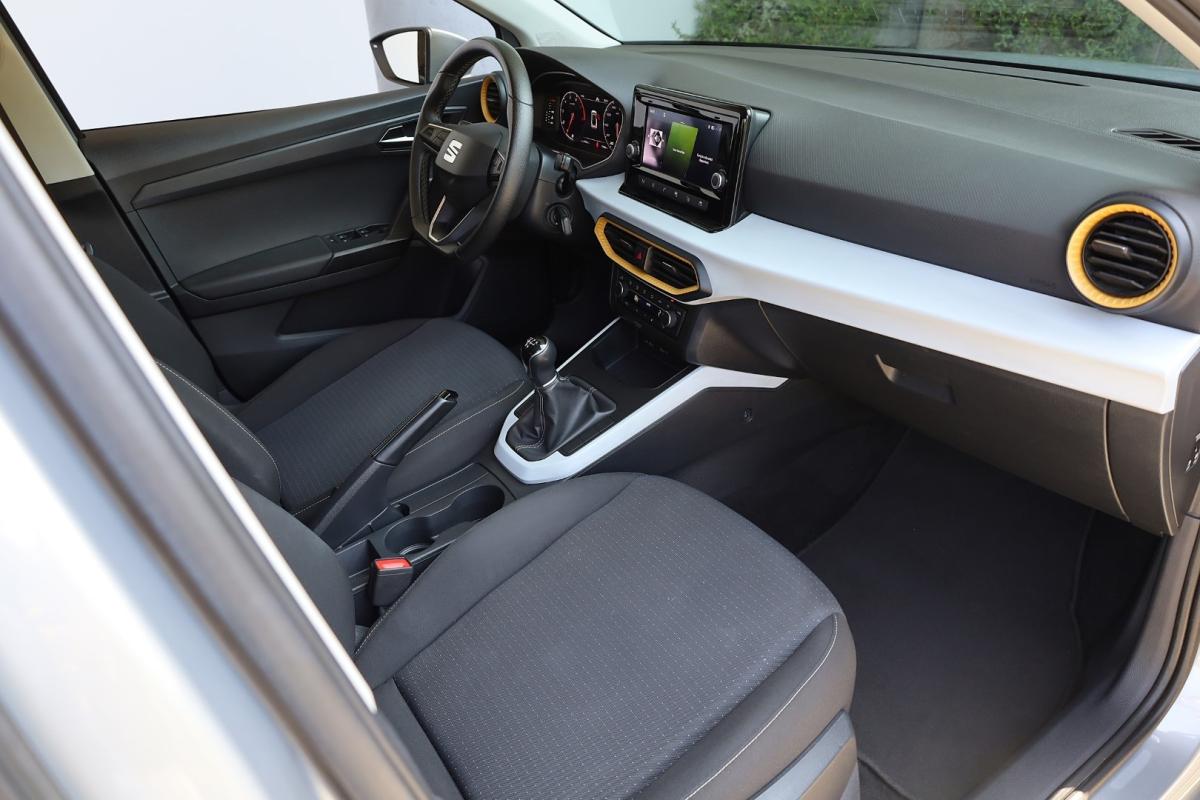 seat-arona-2023-gasolina-999cc