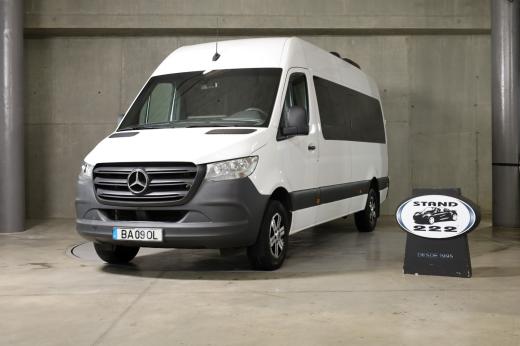 mercedes-benz-sprinter-2023-diesel-1950cc