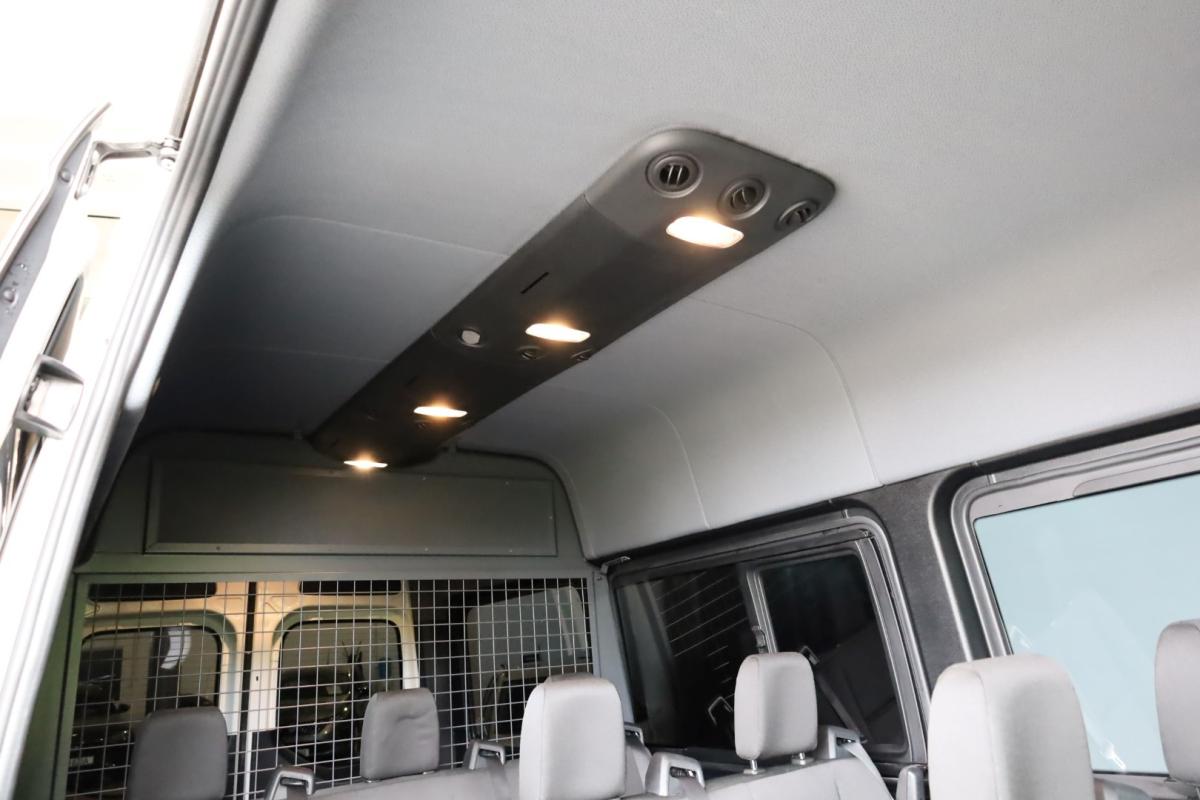 mercedes-benz-sprinter-2023-diesel-1950cc