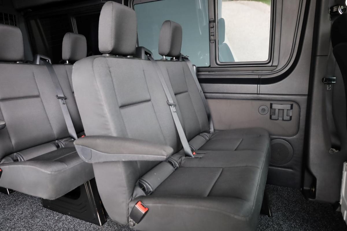 mercedes-benz-sprinter-2023-diesel-1950cc