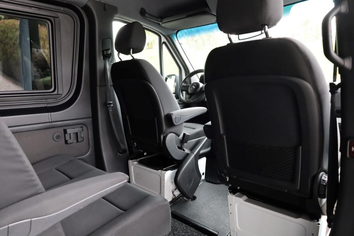mercedes-benz-sprinter-2023-diesel-1950cc