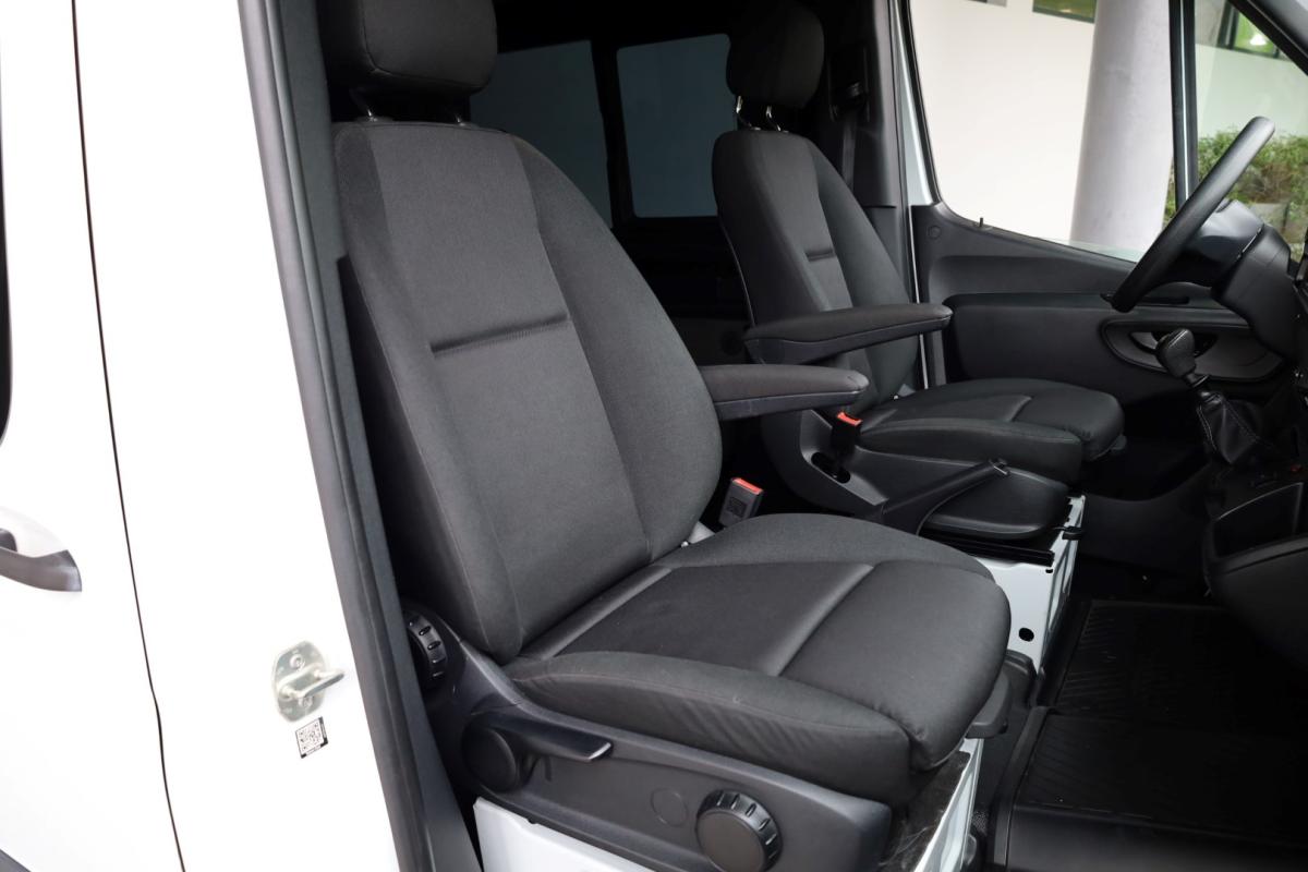 mercedes-benz-sprinter-2023-diesel-1950cc