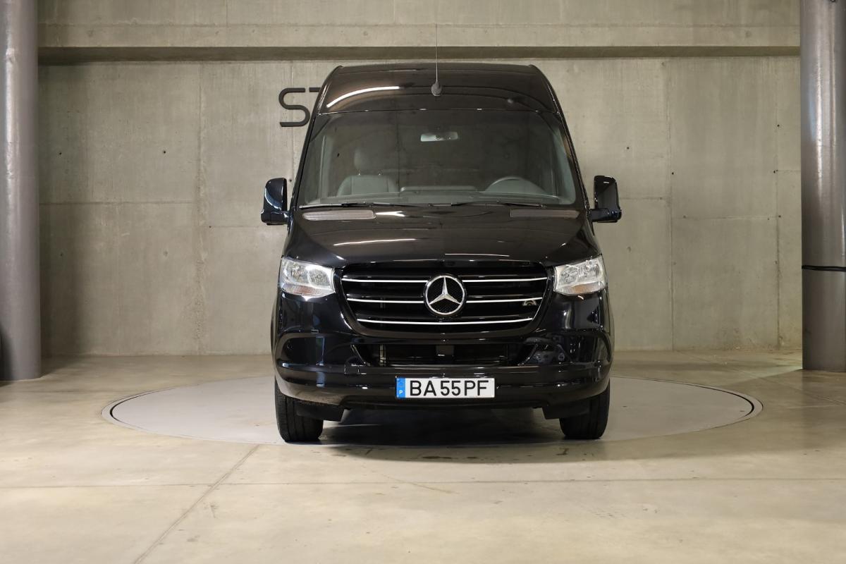 mercedes-benz-sprinter-2023-diesel-1950cc