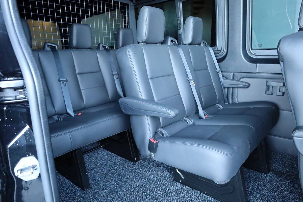 mercedes-benz-sprinter-2023-diesel-1950cc