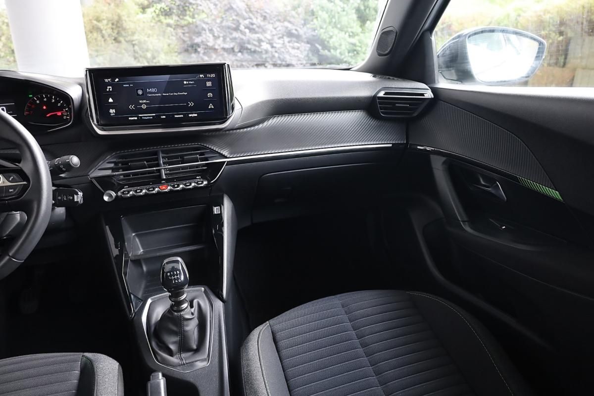 peugeot-2008-2023-gasolina-1199cc