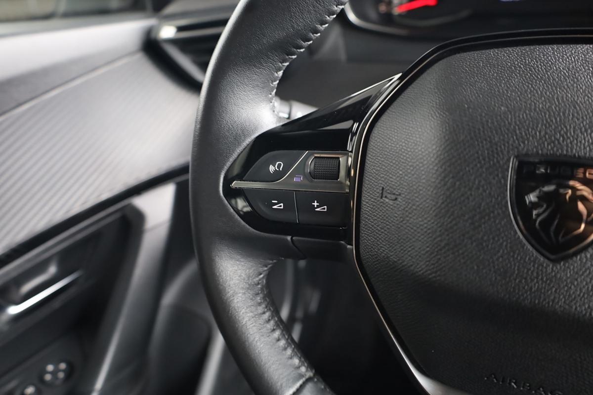 peugeot-2008-2023-gasolina-1199cc