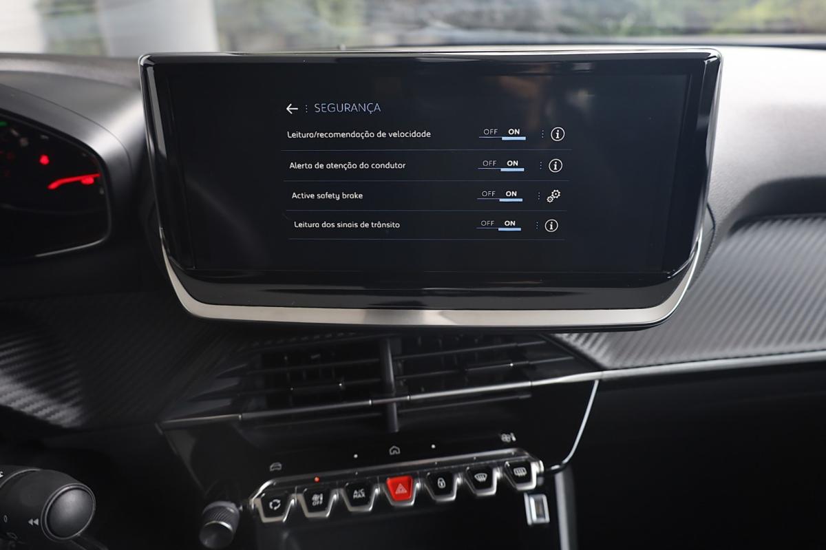 peugeot-2008-2023-gasolina-1199cc