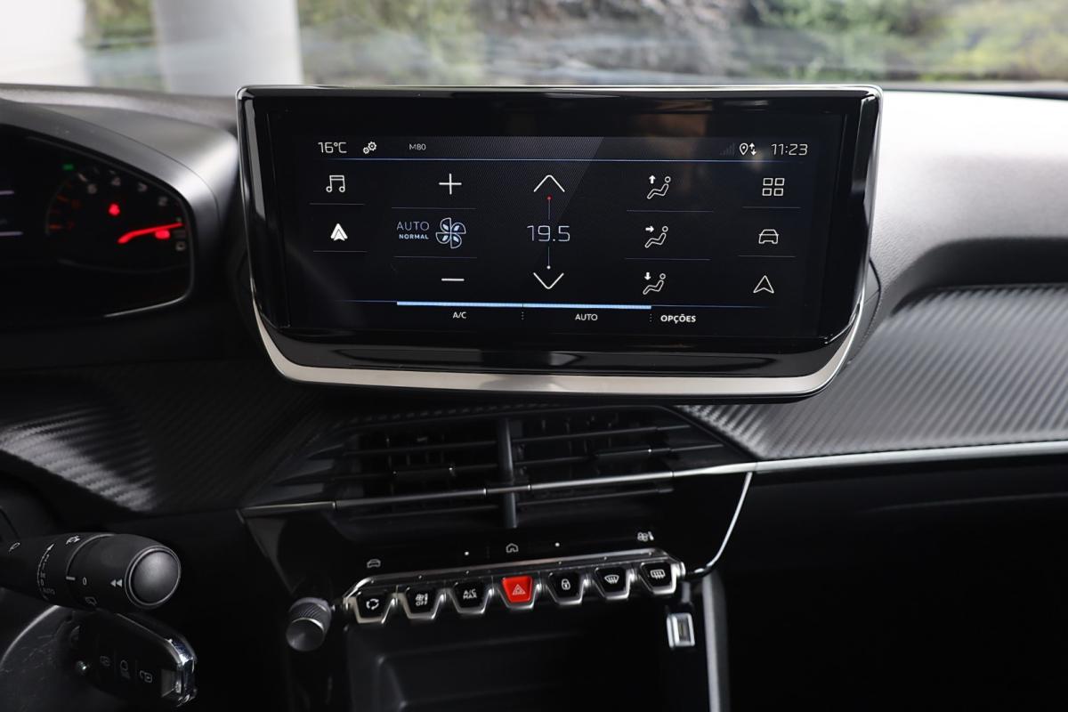 peugeot-2008-2023-gasolina-1199cc