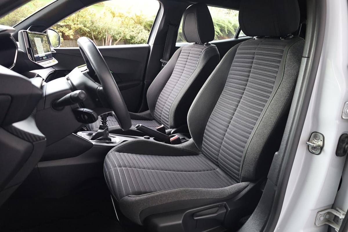 peugeot-2008-2023-gasolina-1199cc