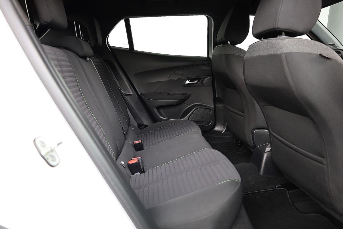 peugeot-2008-2023-gasolina-1199cc