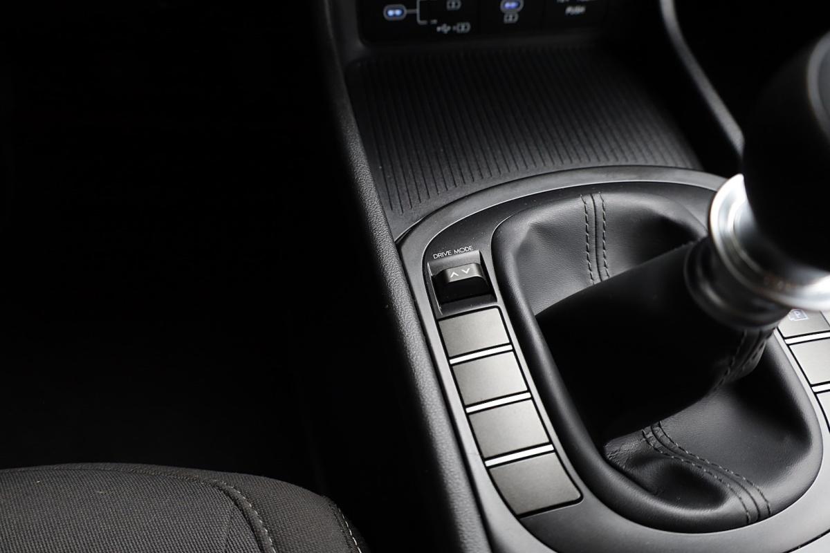 hyundai-kauai-2024-gasolina-998cc