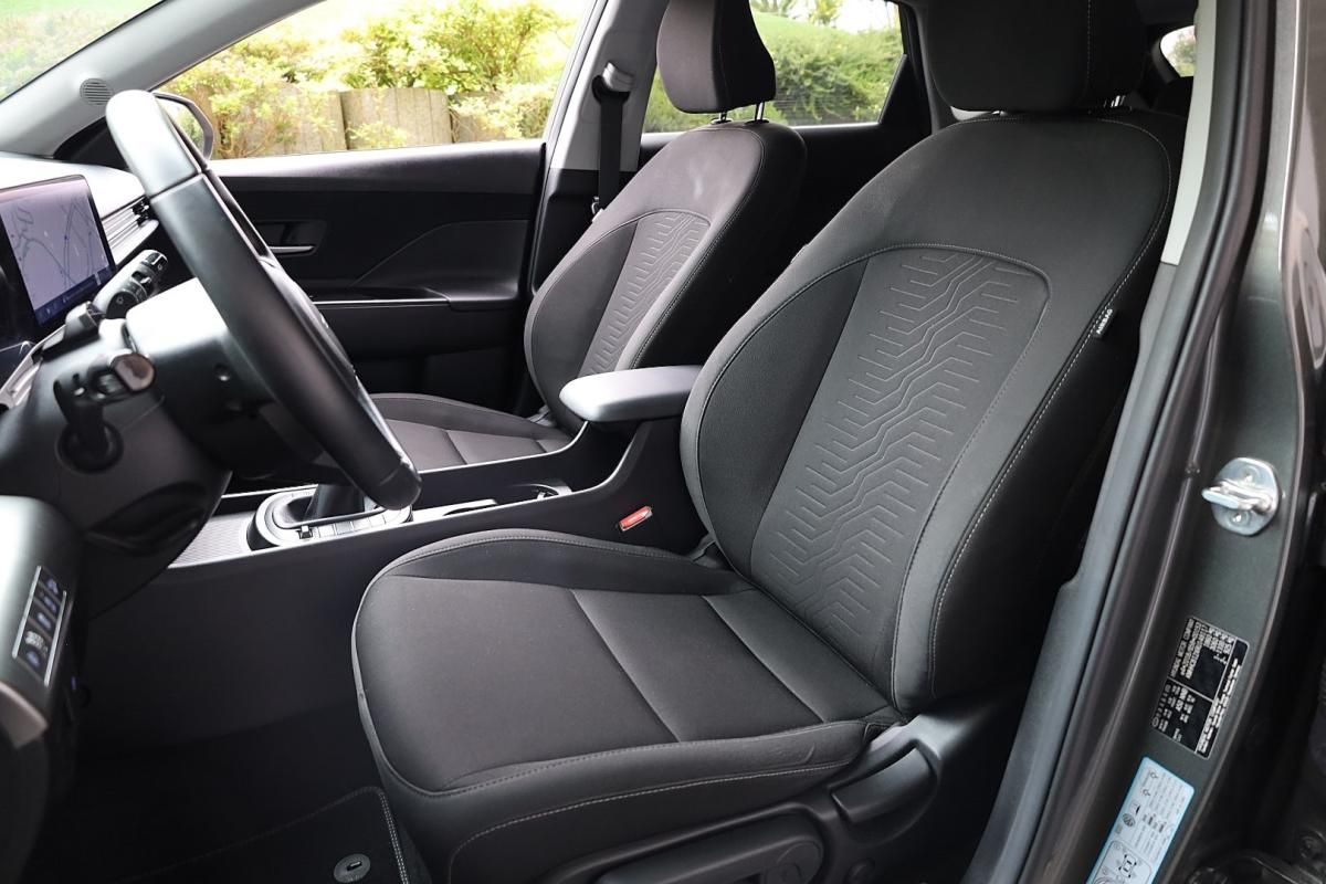 hyundai-kauai-2024-gasolina-998cc