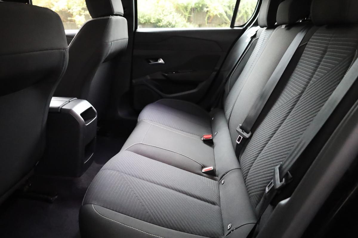 peugeot-308-2022-gasolina-1199cc
