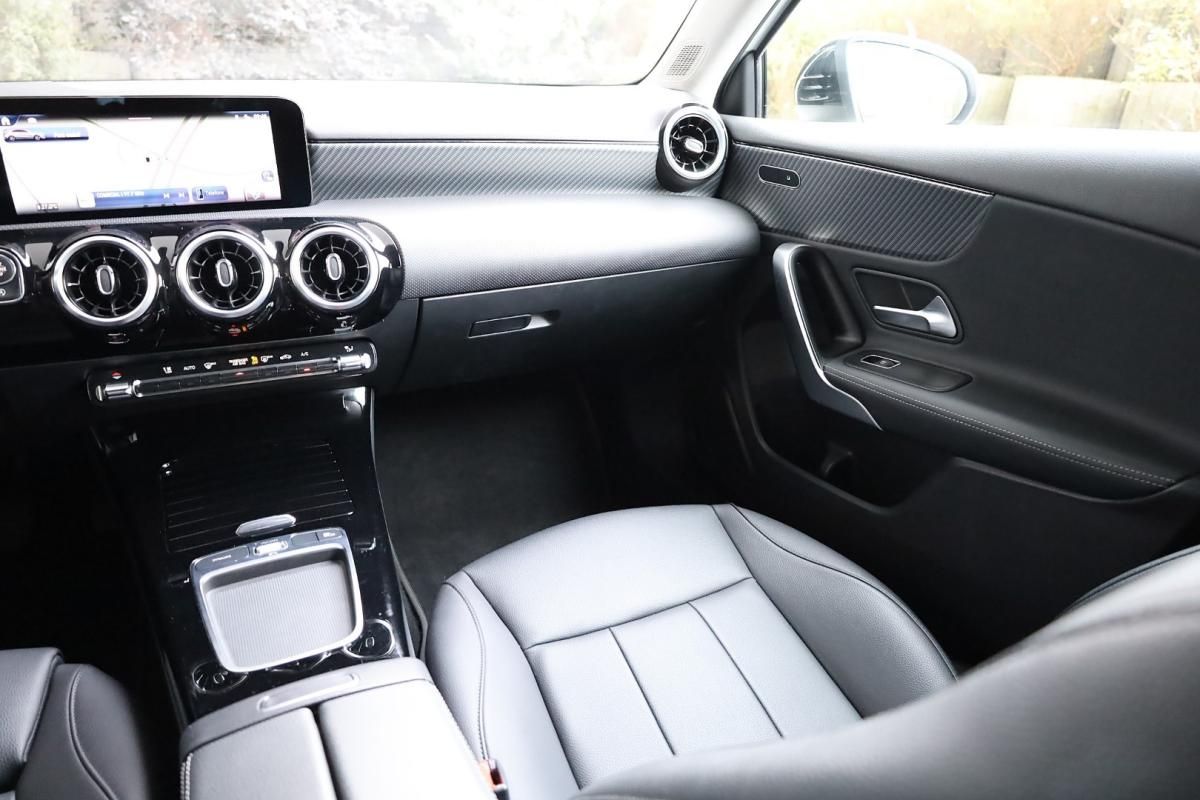 mercedes-benz-classe-a-2023-gasolina-1332cc