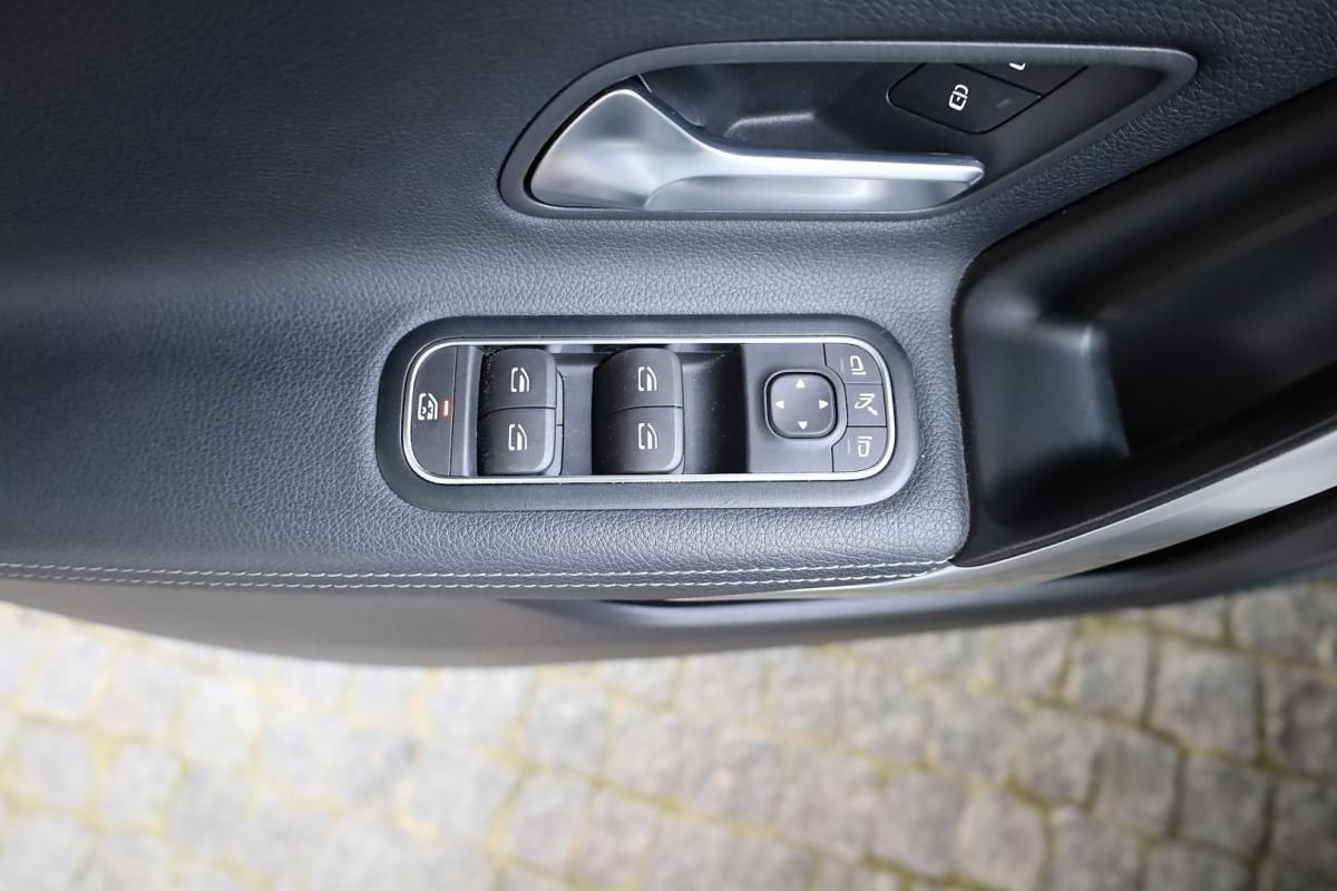 mercedes-benz-classe-a-2023-gasolina-1332cc
