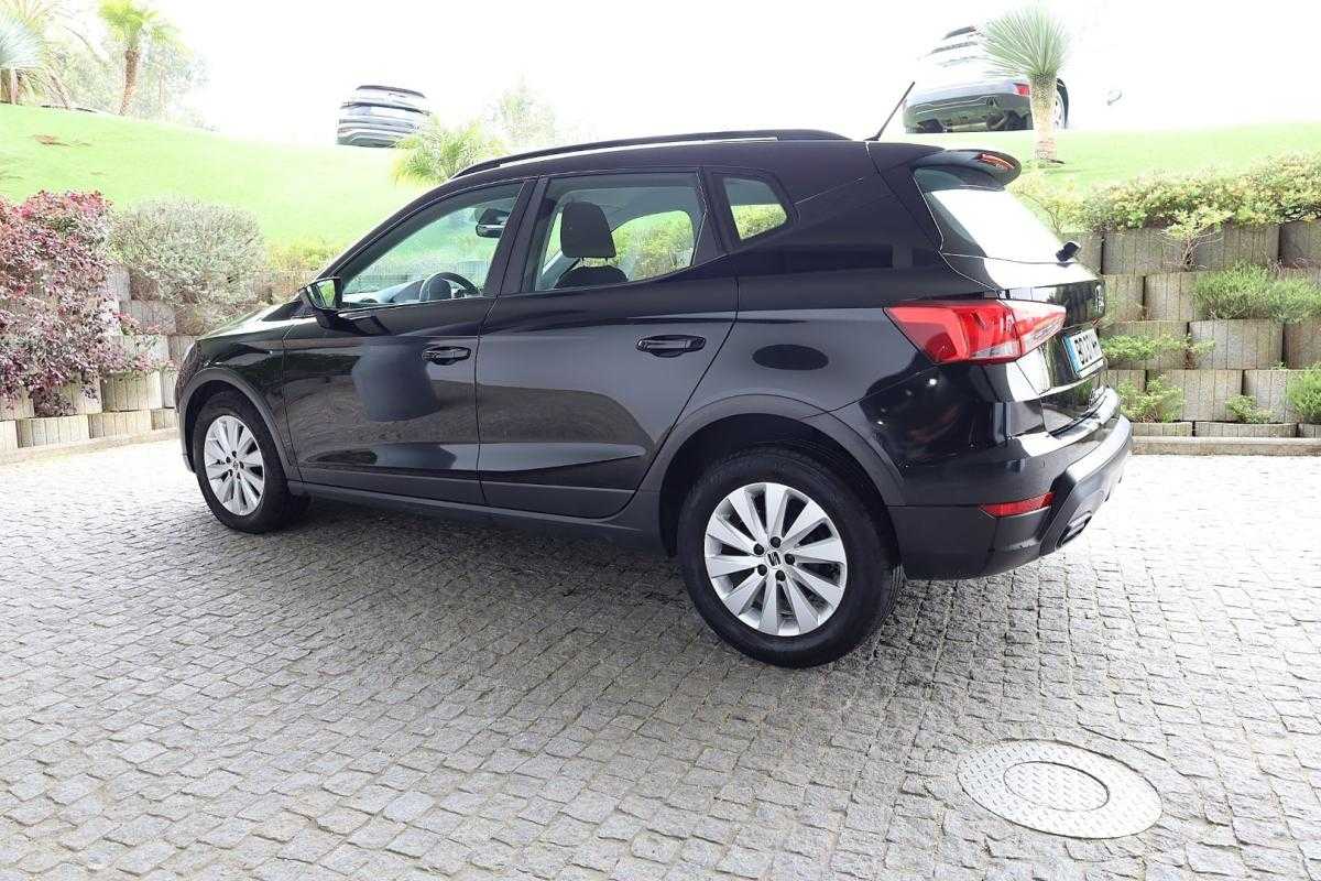 seat-arona-2023-gasolina-999cc