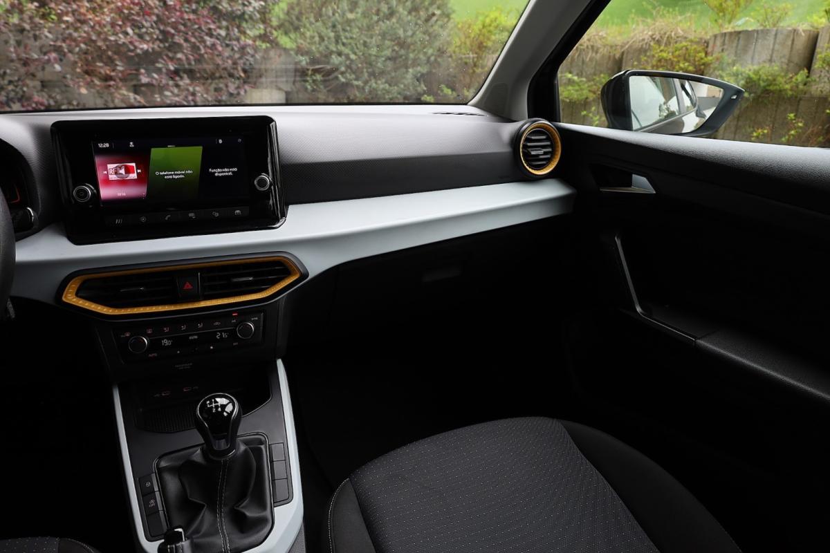 seat-arona-2023-gasolina-999cc