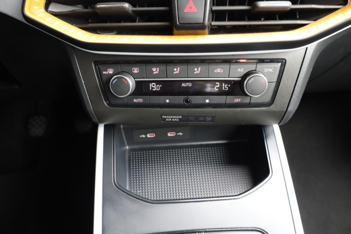 seat-arona-2023-gasolina-999cc