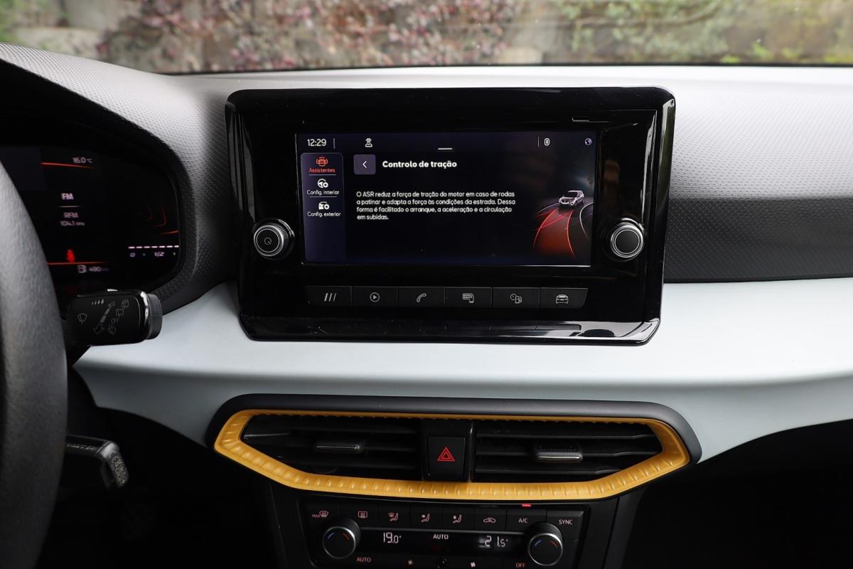seat-arona-2023-gasolina-999cc
