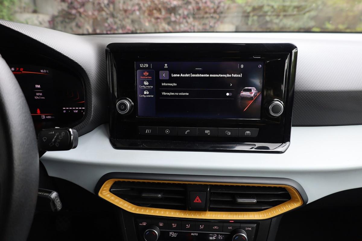 seat-arona-2023-gasolina-999cc