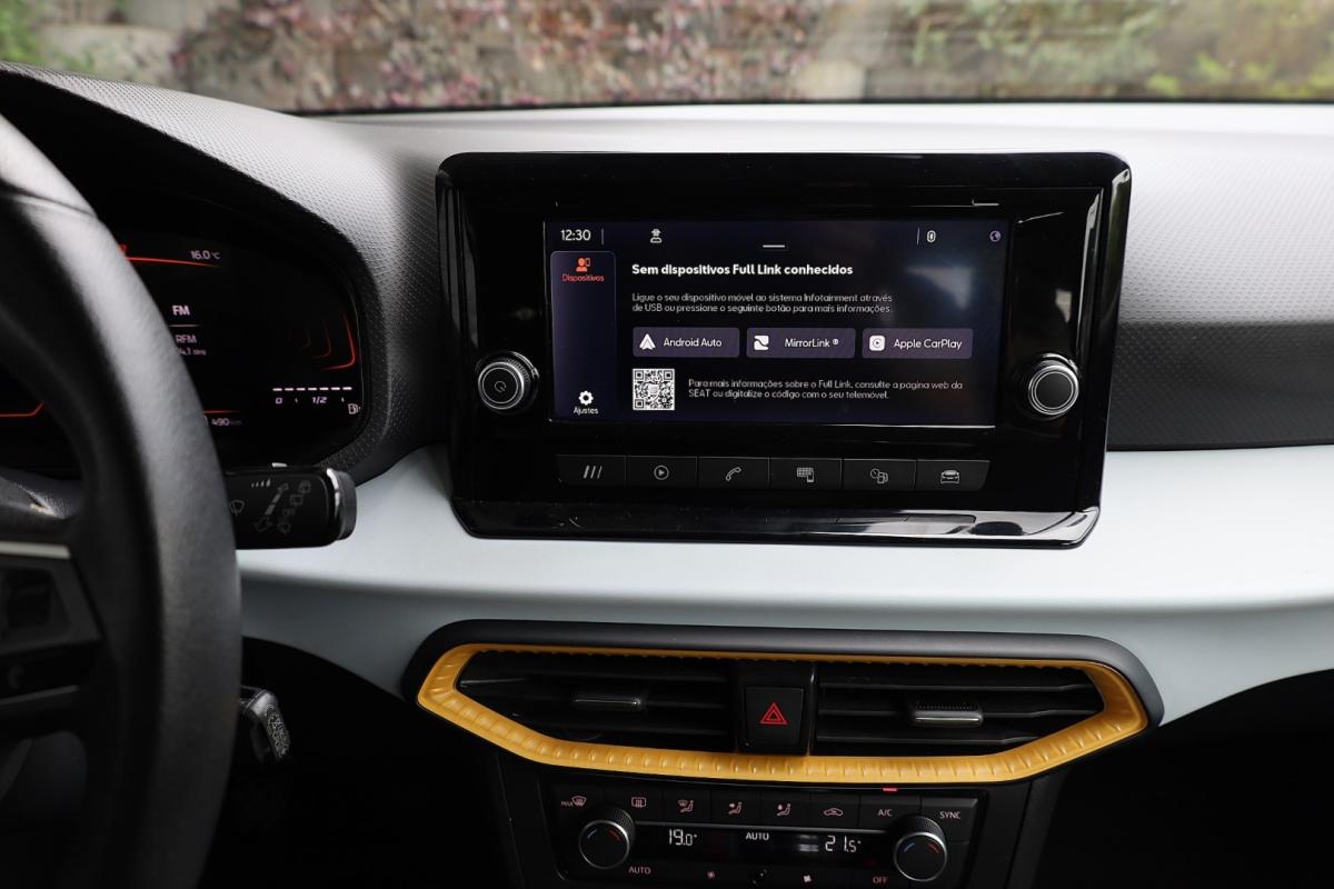 seat-arona-2023-gasolina-999cc
