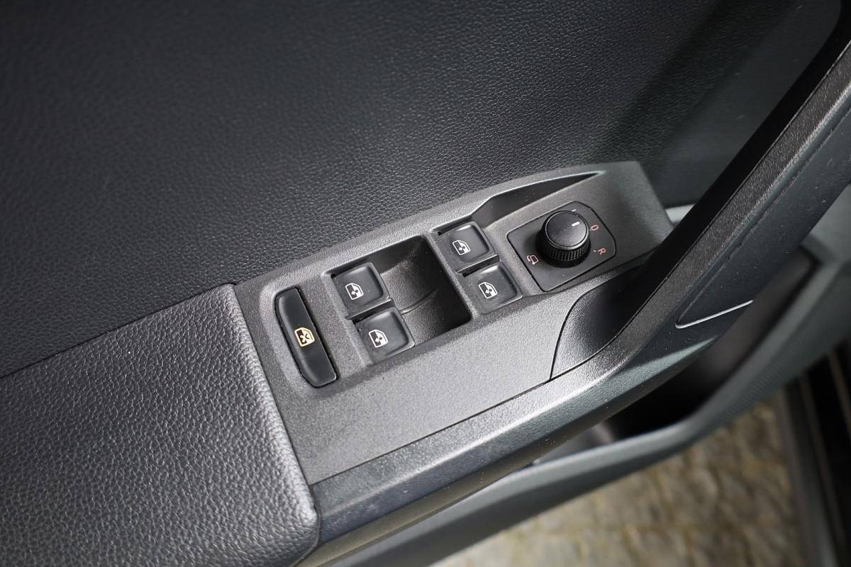seat-arona-2023-gasolina-999cc